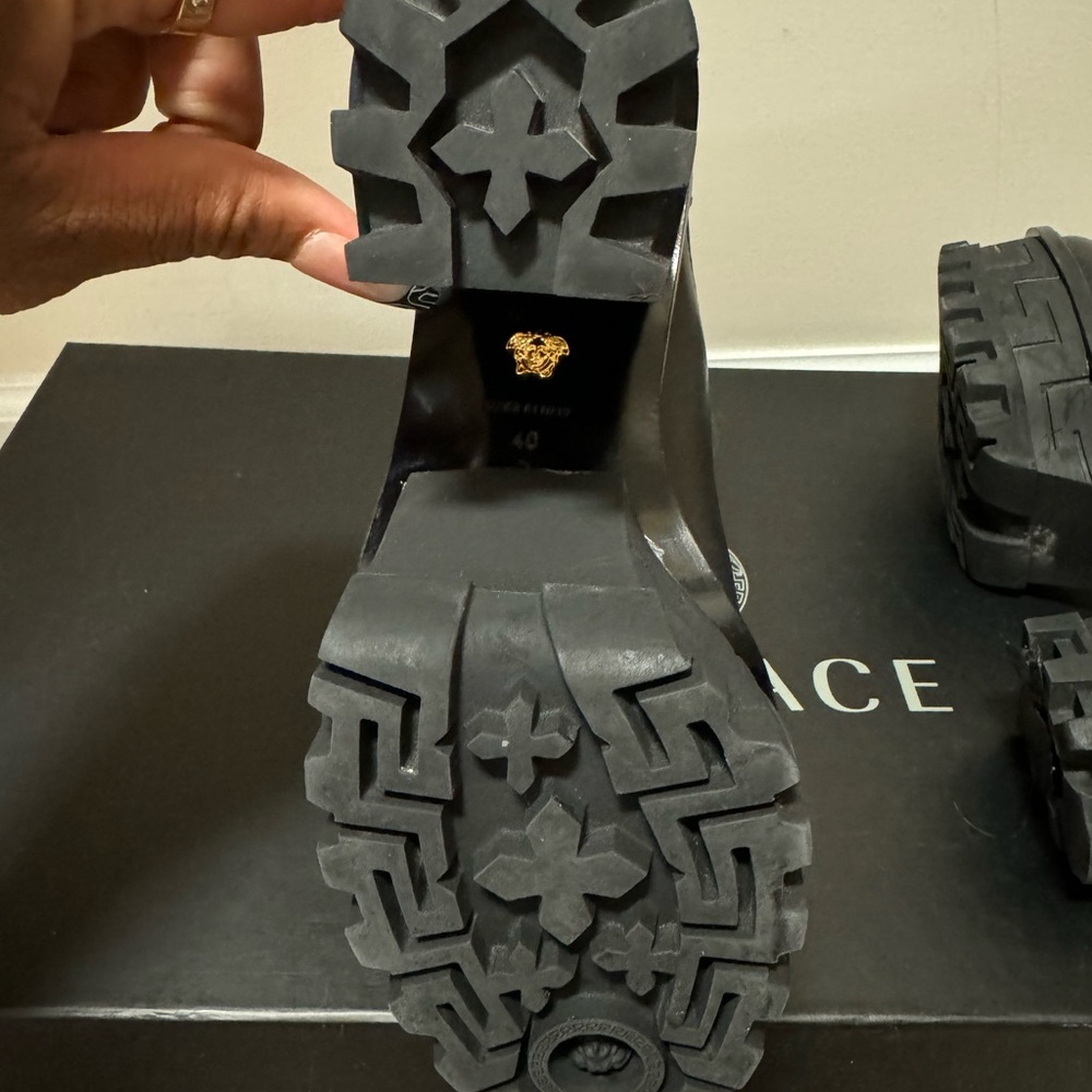 VERSACE COMBAT BOOTS. - Picture 2 of 3